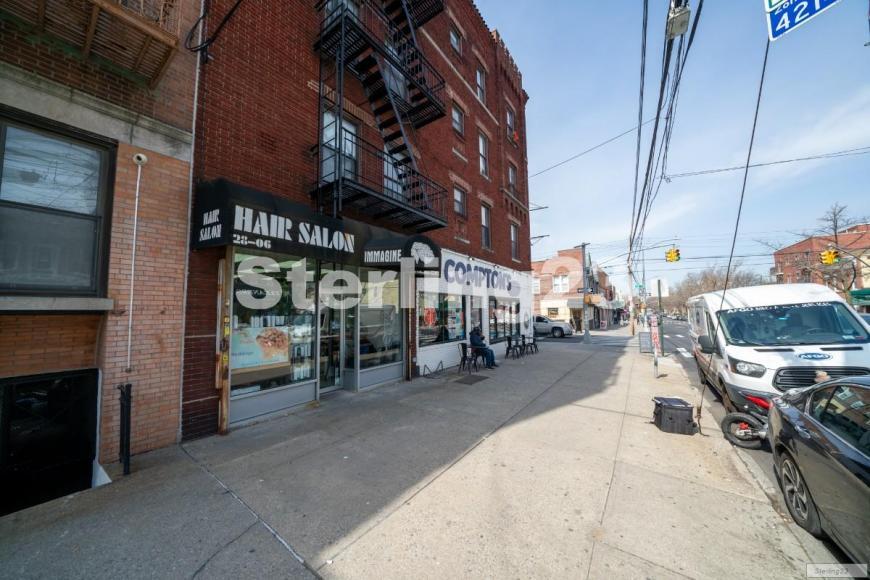 28-08 23rd Ave in Queens, NY - Foto de edificio