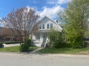 29 Fales St in Worcester, MA - Building Photo - Building Photo