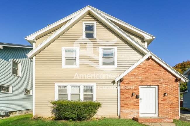 property at 206 Grafton St