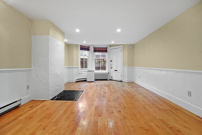 property at 31 Hereford St