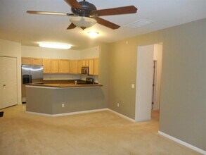 824 W Summerfield Gln Cir in Ann Arbor, MI - Building Photo - Building Photo