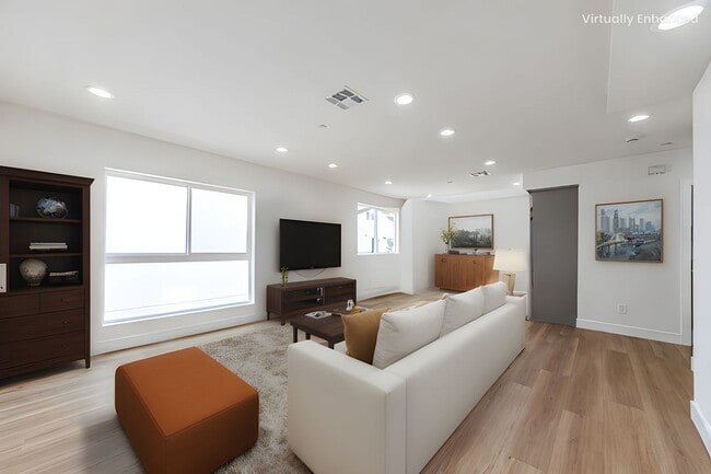 2055 S Garth Ave in Los Angeles, CA - Building Photo - Building Photo