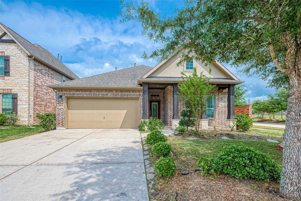 23926 Via Fiore Dr in Richmond, TX - Building Photo
