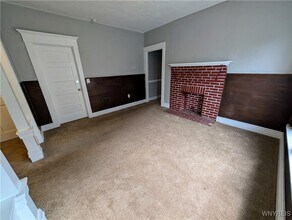 411 Dearborn St in Buffalo, NY - Building Photo - Building Photo