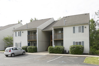 Meadowcreek Apartments in Cedar Springs, MI - Foto de edificio - Building Photo