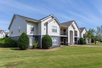 Hunters Creek in Lebanon, TN - Foto de edificio - Building Photo