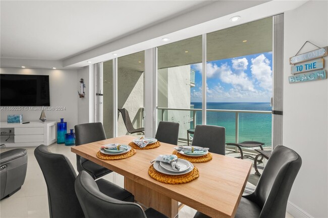 16485 Collins Ave, Unit 1432 in Sunny Isles Beach, FL - Building Photo - Building Photo