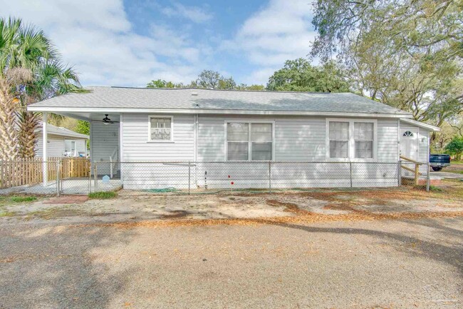 property at 6 Odess Ln