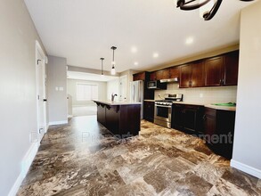 170 Desrochers Gate SW in Edmonton, AB - Building Photo - Building Photo