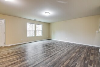 385 Jada Ln in Villa Rica, GA - Building Photo - Building Photo