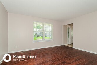 3758 Affirmed Dr in Florissant, MO - Foto de edificio - Building Photo