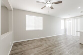 9782 Vista Crest Ave in Las Vegas, NV - Building Photo - Building Photo