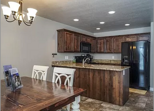 1056 W 2050 S in Syracuse, UT - Foto de edificio - Building Photo