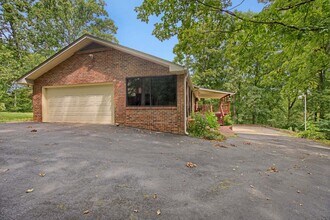 314 Powder Mill Dr in Ashland City, TN - Building Photo - Building Photo