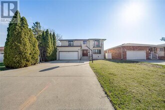 3130 Clemenceau Blvd in Windsor, ON - Building Photo - Building Photo