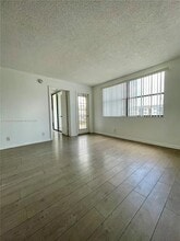 752 Executive Center Dr in West Palm Beach, FL - Building Photo - Building Photo