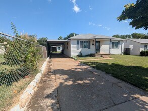 1225 NW 98th St in Oklahoma City, OK - Foto de edificio - Building Photo