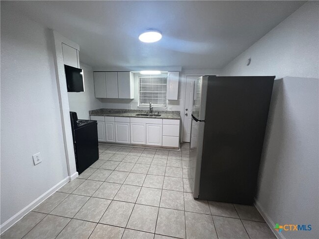 property at 1011 Hackberry St
