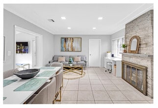 425 NE 105th St in Miami Shores, FL - Building Photo - Building Photo