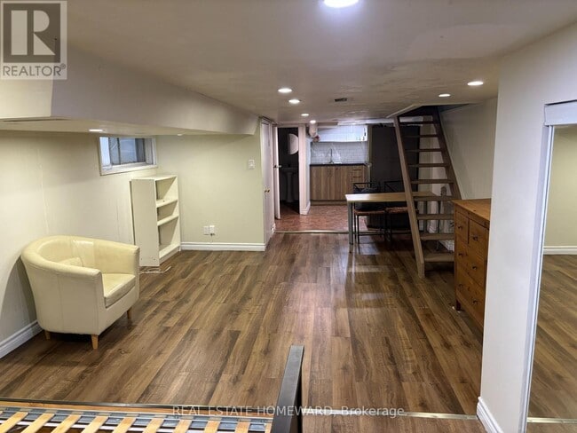 37 Moberly Ave in Toronto, ON - Building Photo - Building Photo