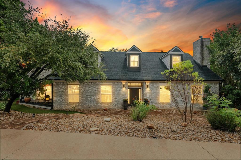 9101 Spicebrush Dr in Austin, TX - Building Photo