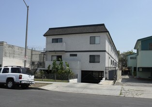 4816 Rosewood Ave in Los Angeles, CA - Building Photo - Building Photo