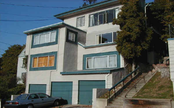 5954 Laird Ave in Oakland, CA - Foto de edificio - Building Photo