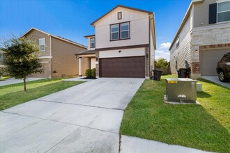 3114 Lake Marion in San Antonio, TX - Building Photo - Building Photo