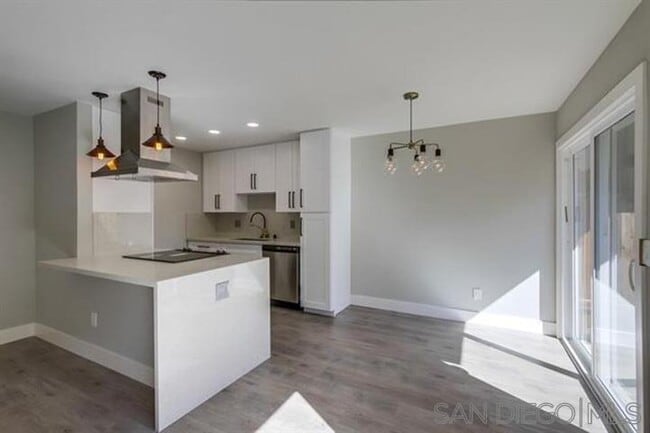 9574 Carroll Canyon Rd in San Diego, CA - Building Photo - Building Photo