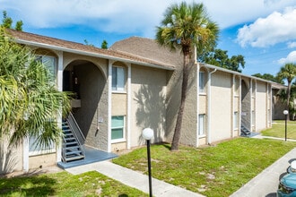 Beltrees Plaza in Dunedin, FL - Foto de edificio - Building Photo