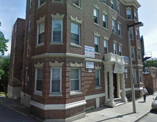 126 Warren St in Boston, MA - Foto de edificio