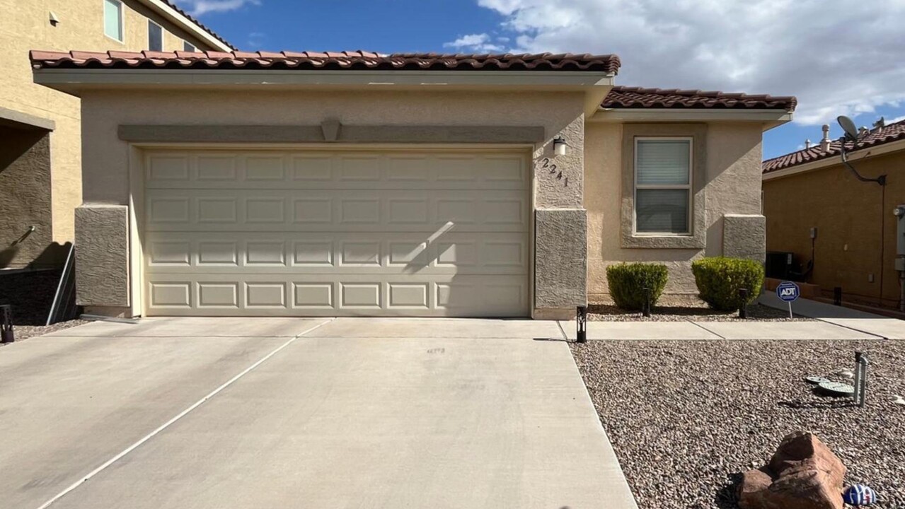 2241 Violeta Cir SE in Rio Rancho, NM - Building Photo