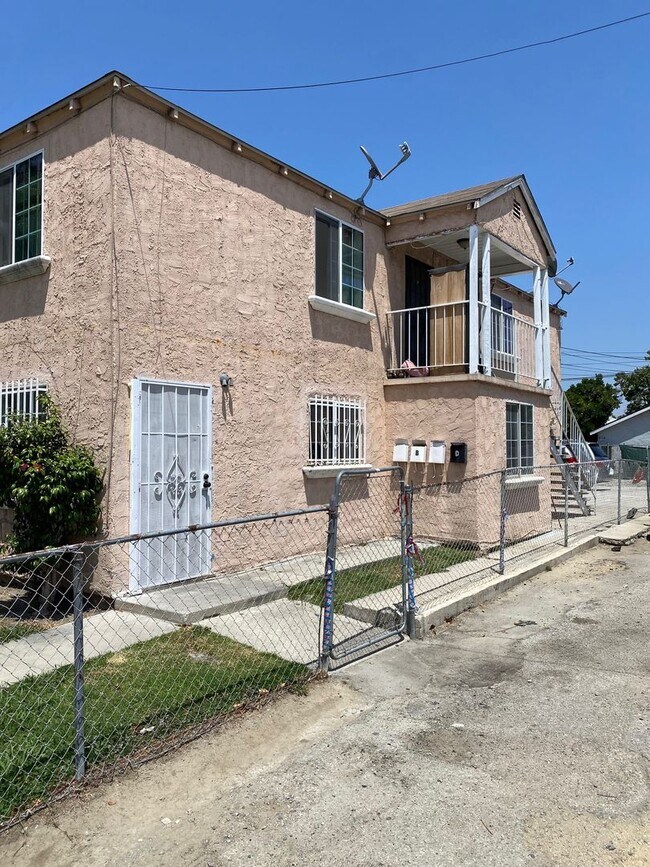 11824 2nd Ave in Lynwood, CA - Building Photo - Building Photo