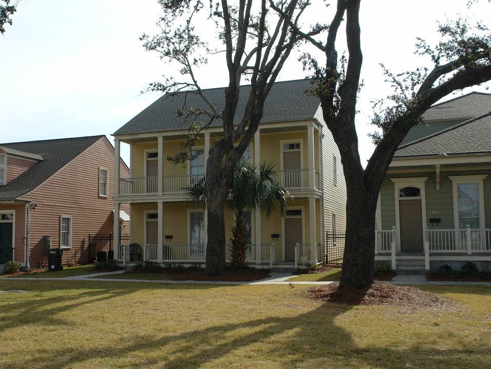 1810 Annunciation St in New Orleans, LA - Foto de edificio