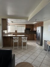 2201 Saint Louis Ave, Unit 104C in Signal Hill, CA - Foto de edificio - Building Photo