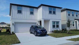 2058 Derwent Dr in Davenport, FL - Building Photo