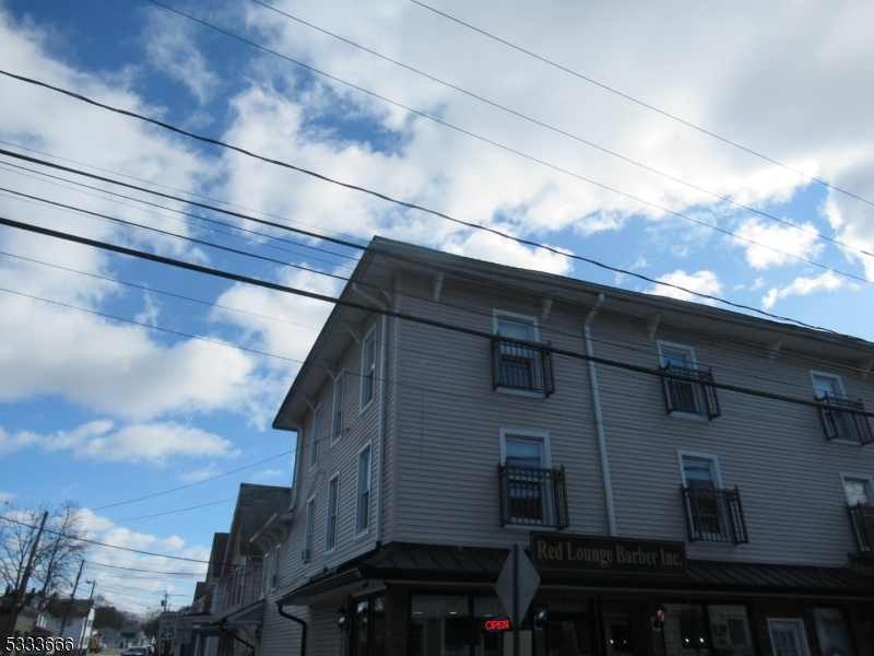 38 N Main St in Wharton, NJ - Building Photo