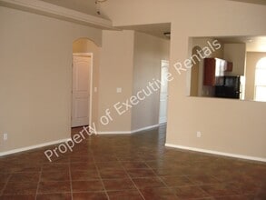 4945 Chesney Rd in Las Cruces, NM - Foto de edificio - Building Photo