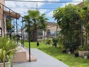 50 W 11th St in Hialeah, FL - Building Photo - Building Photo