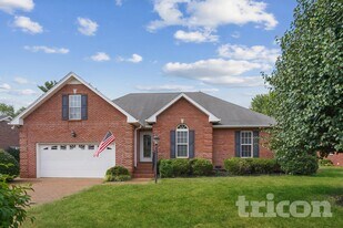 1090 Pinehurst Dr in Gallatin, TN - Building Photo