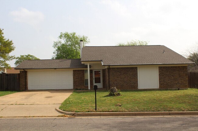 property at 3704 Memphis Ln