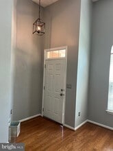 42233 Terrazzo Terrace in Aldie, VA - Building Photo - Building Photo