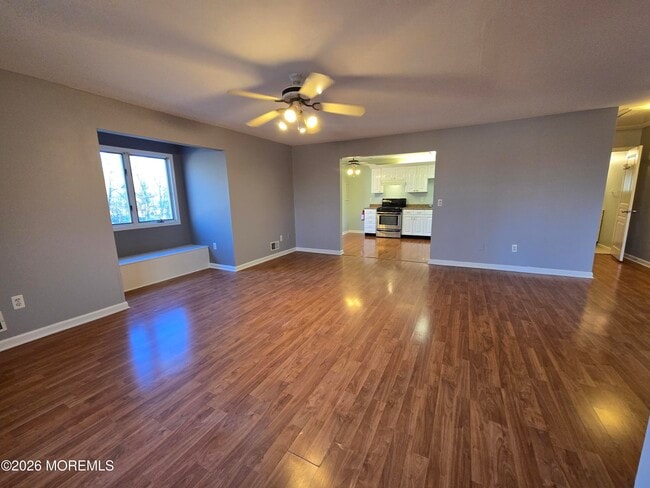 274 Easy St in Howell, NJ - Building Photo - Building Photo