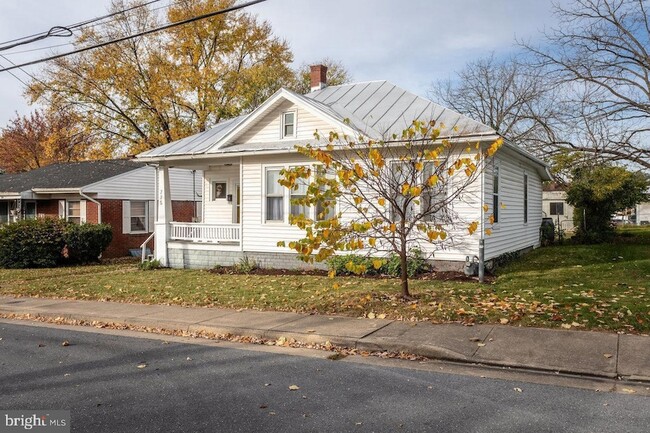 775 Collicello St, Unit 514 in Harrisonburg, VA - Building Photo - Building Photo