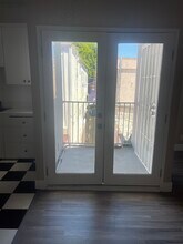 7763 Melrose Ave, Unit 2 in Los Angeles, CA - Building Photo - Building Photo