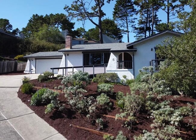 property at 5 Stratford Pl