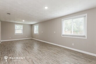 701 Redondo Dr in Brandon, FL - Building Photo - Building Photo