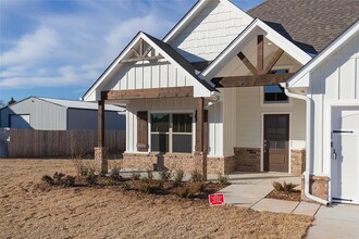 13745 Limestone Ln in Edmond, OK - Building Photo - Building Photo