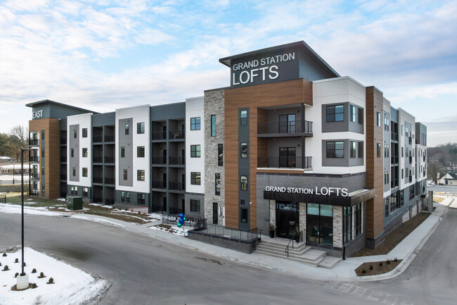 Grand Station Lofts in Merriam, KS - Building Photo - Building Photo