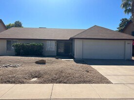 4819 W Butler Dr in Chandler, AZ - Building Photo